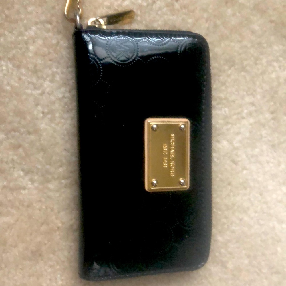 Black and gold Michael Kors wallet